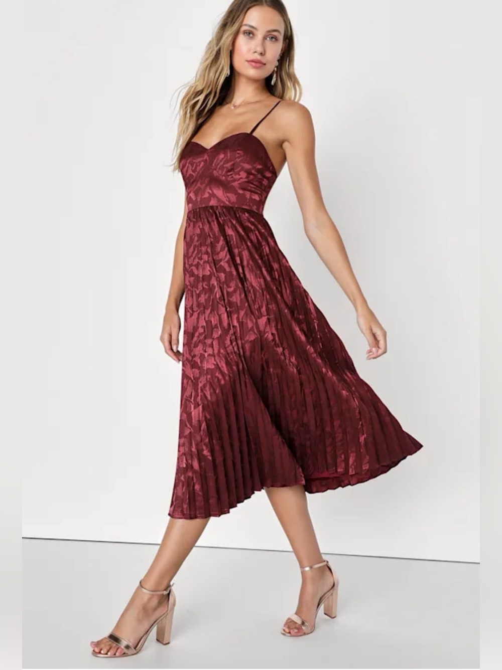 NWT Lulu's Wine Burgandy Floral Jacquard Pleated Midi Dress size Small